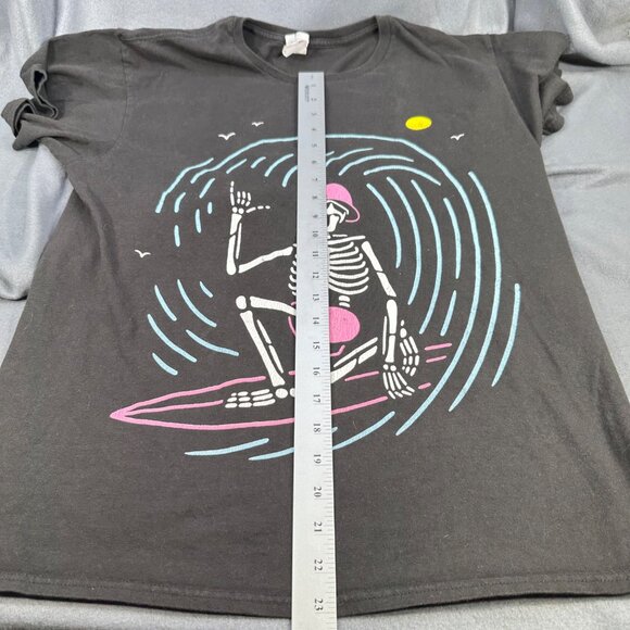 Vintage Delta Pro Weight Mens Size Large Tee Shirt Skeleton Surfer Graphic Black - Picture 12 of 13